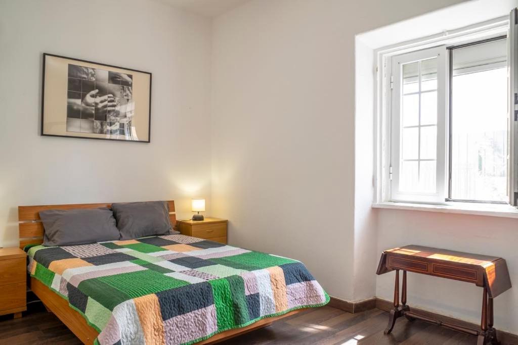 Front House Apartment *